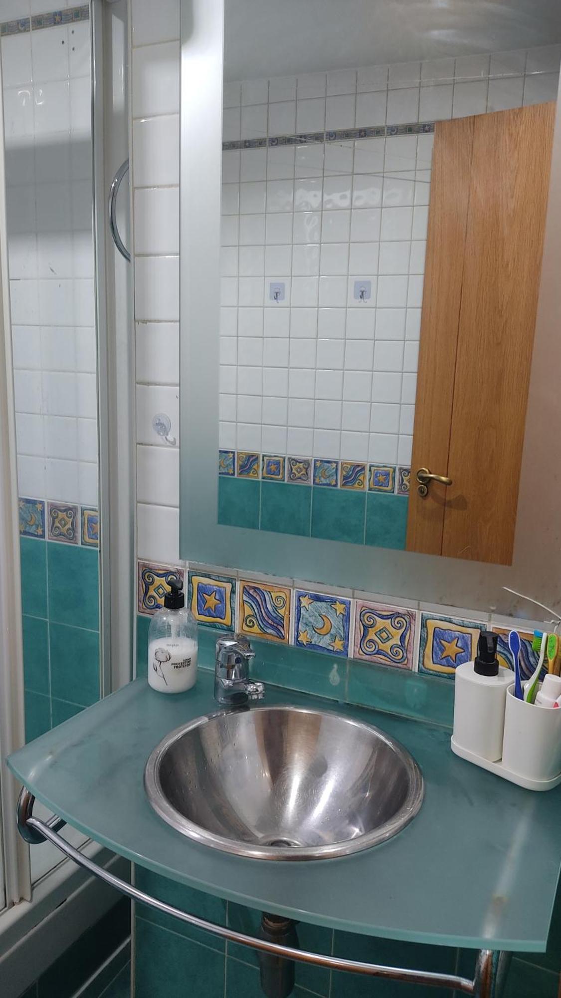 Готель Habitacion Individual Con Bano Y Cocina Compartida Мадрид Екстер'єр фото
