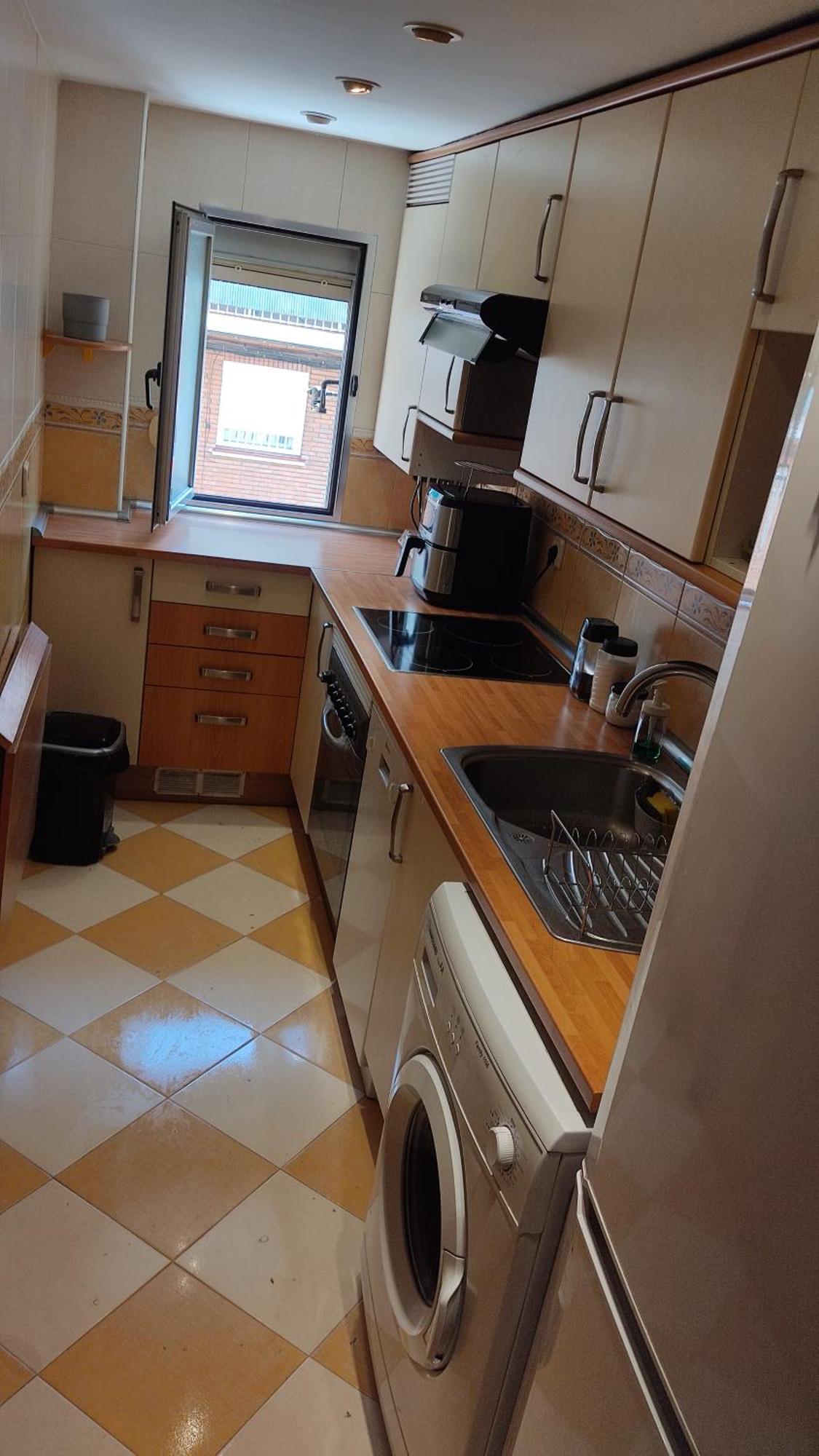 Готель Habitacion Individual Con Bano Y Cocina Compartida Мадрид Екстер'єр фото
